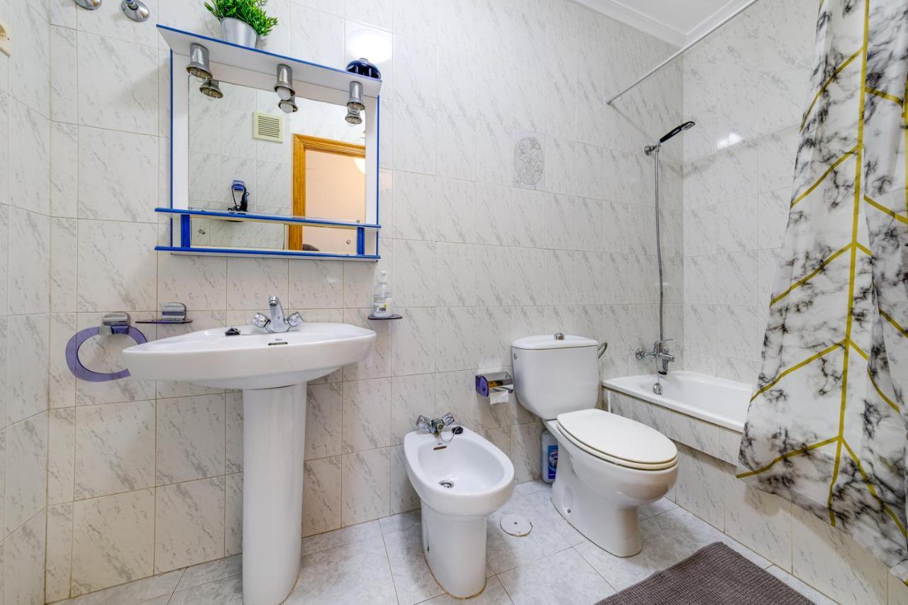 Cozy Apartment Near The Sea Torrevieja Exteriör bild