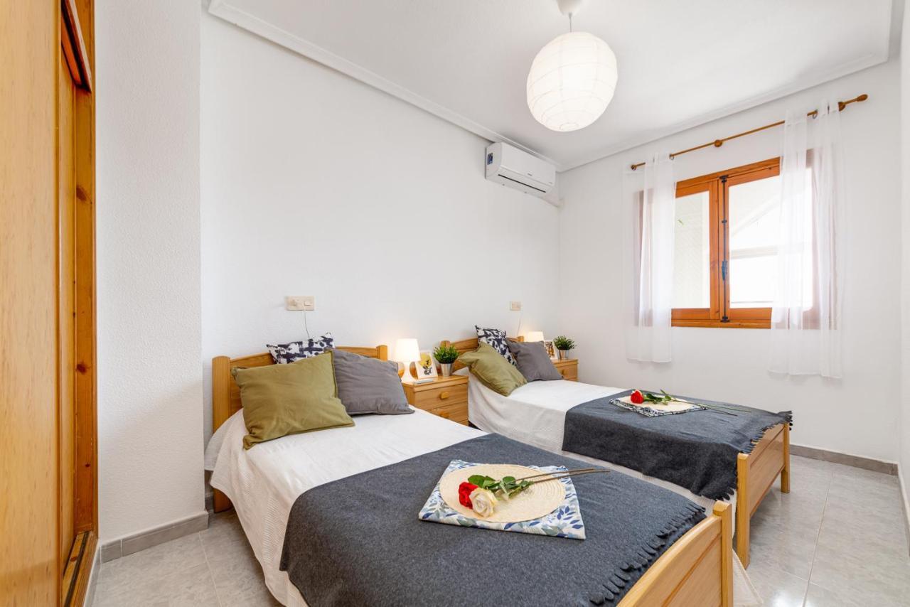 Cozy Apartment Near The Sea Torrevieja Exteriör bild