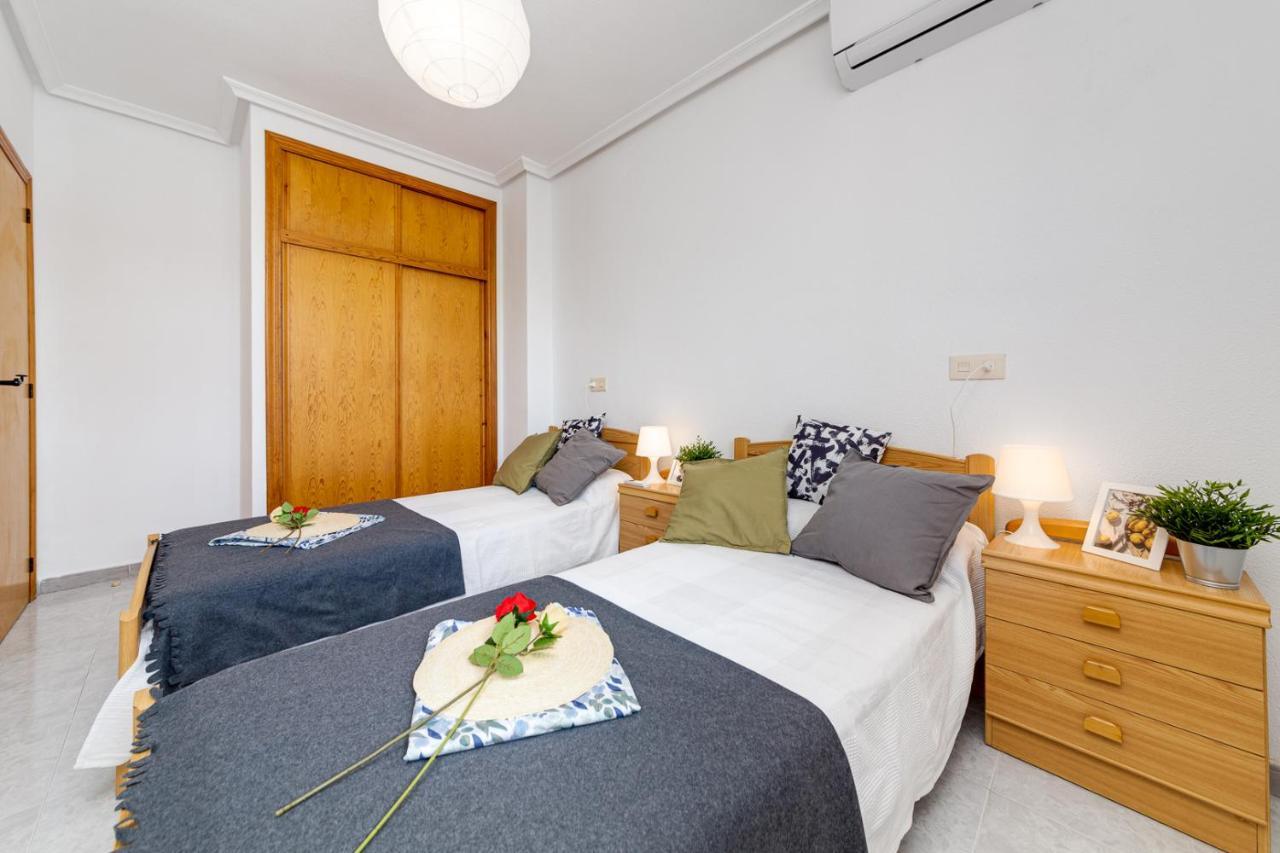 Cozy Apartment Near The Sea Torrevieja Exteriör bild